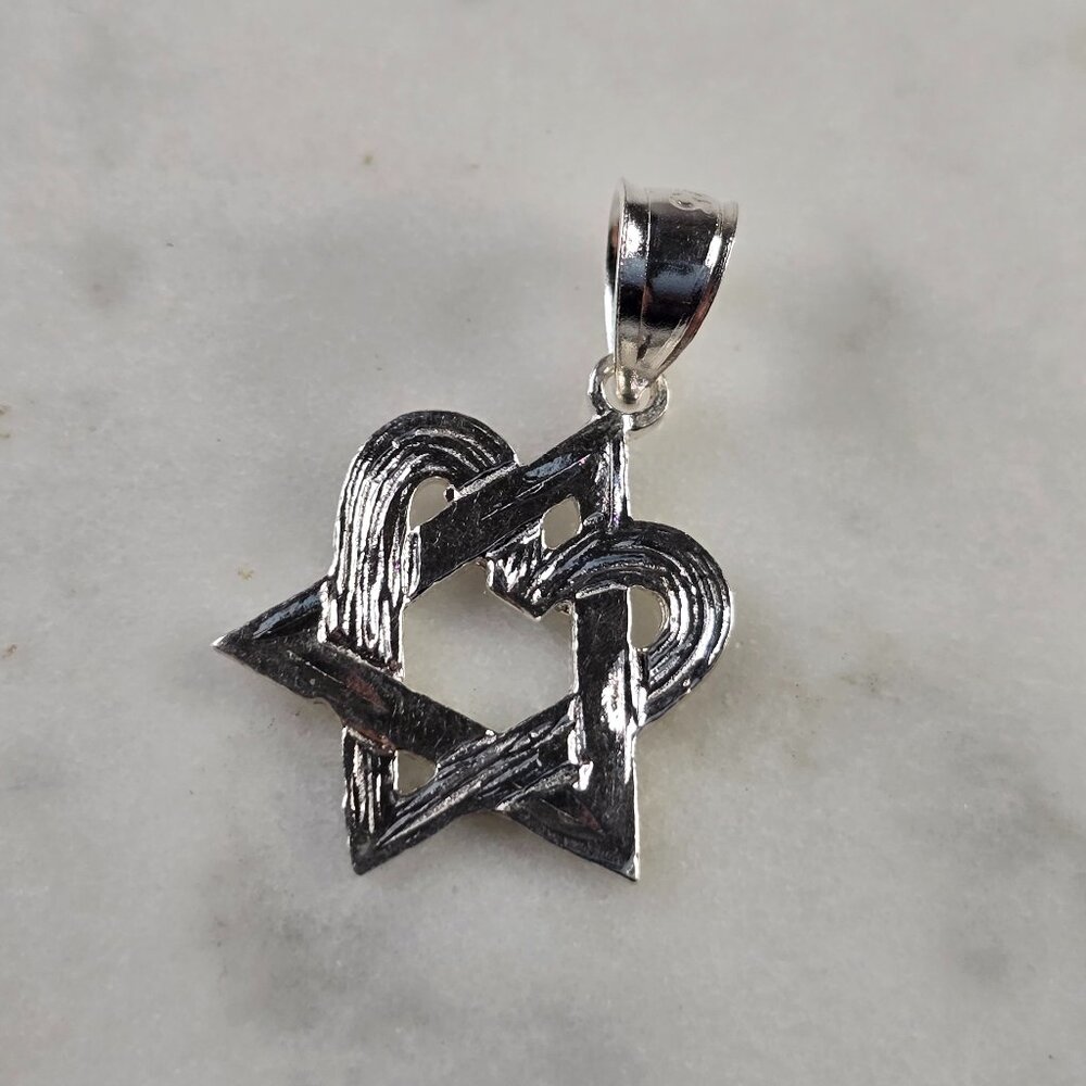 Sterling Silver Jewish Judaica Star of David Heart Pendant 1.0g E4760 - Picture 1 of 3